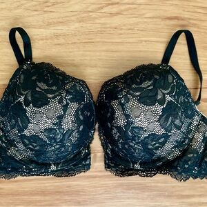 NWT Victoria’s Secret Very Sexy Plunge bra in black and ivory lace